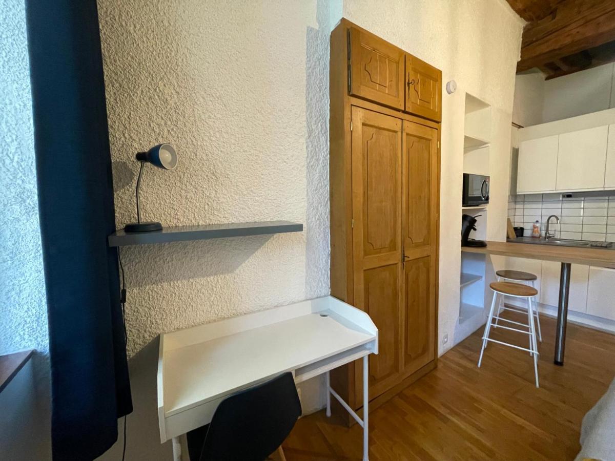 Studio Vieille Ville Besancon Bagian luar foto